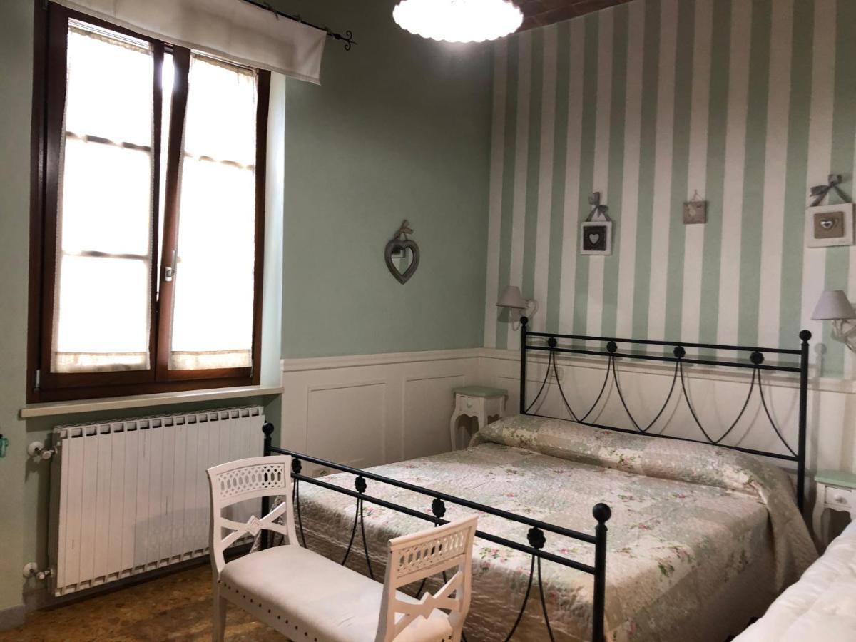 B & B Da Ferro Massarosa Bagian luar foto