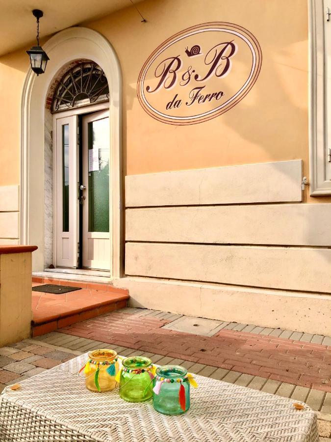 B & B Da Ferro Massarosa Bagian luar foto