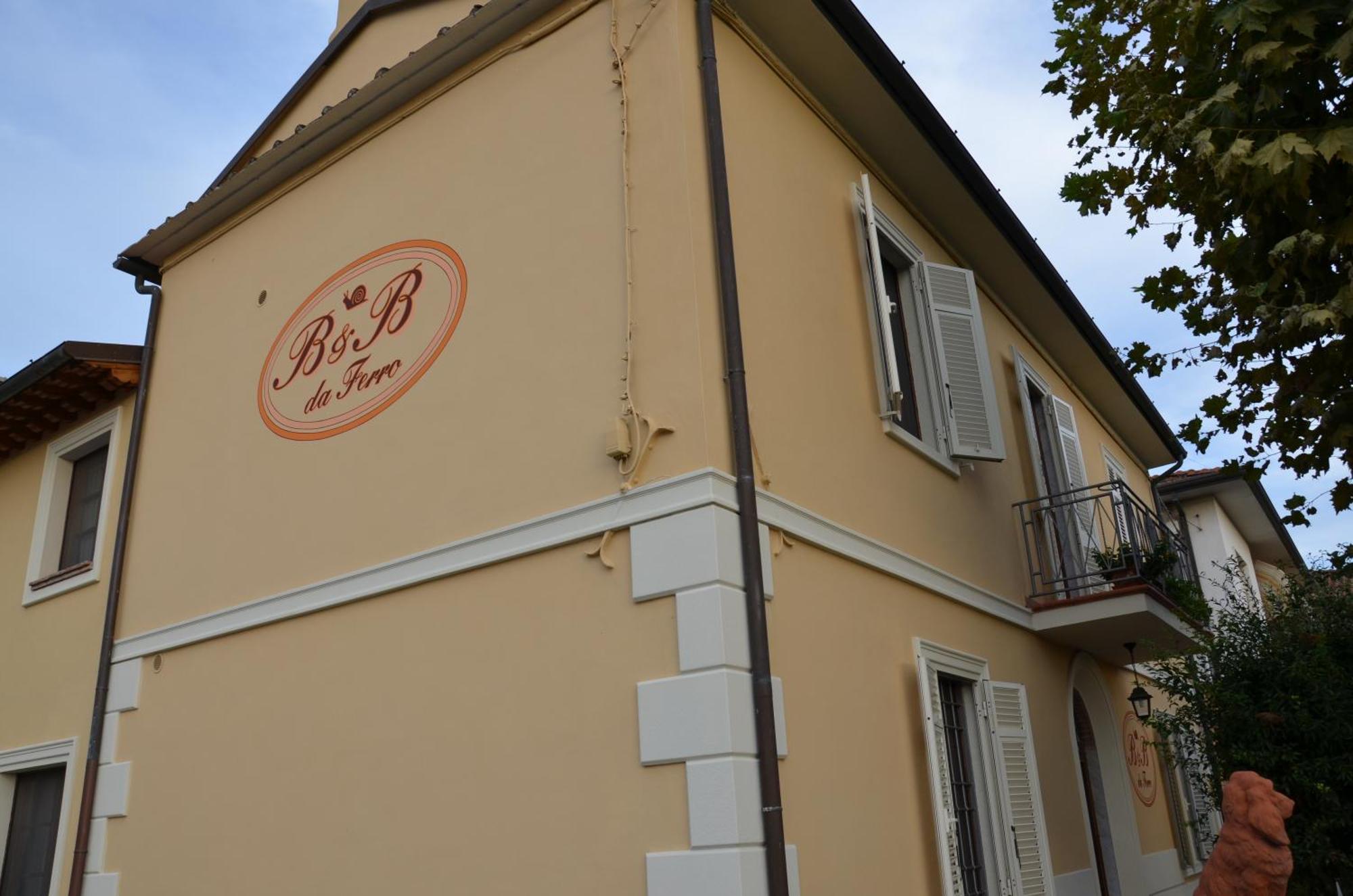 B & B Da Ferro Massarosa Bagian luar foto