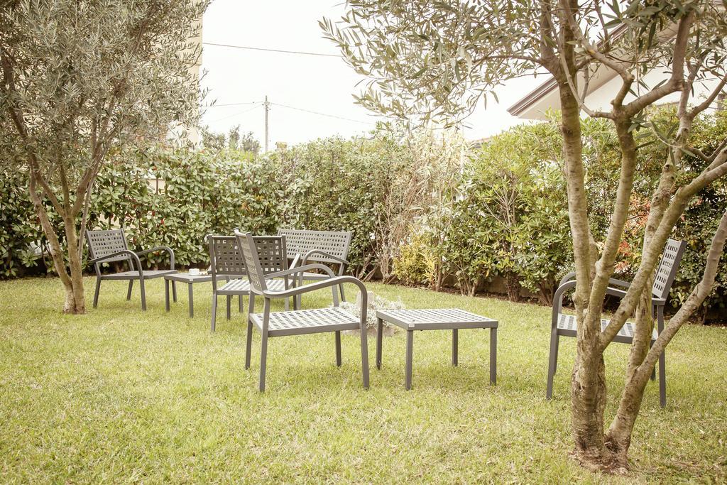 B & B Da Ferro Massarosa Bagian luar foto