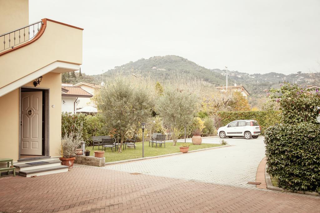 B & B Da Ferro Massarosa Bagian luar foto