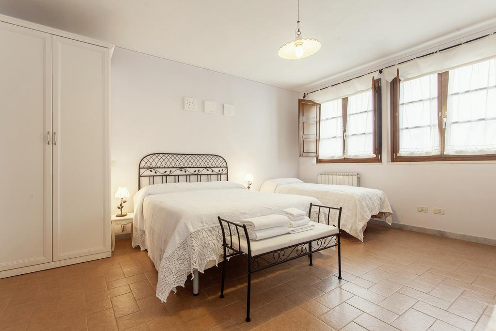 B & B Da Ferro Massarosa Bagian luar foto