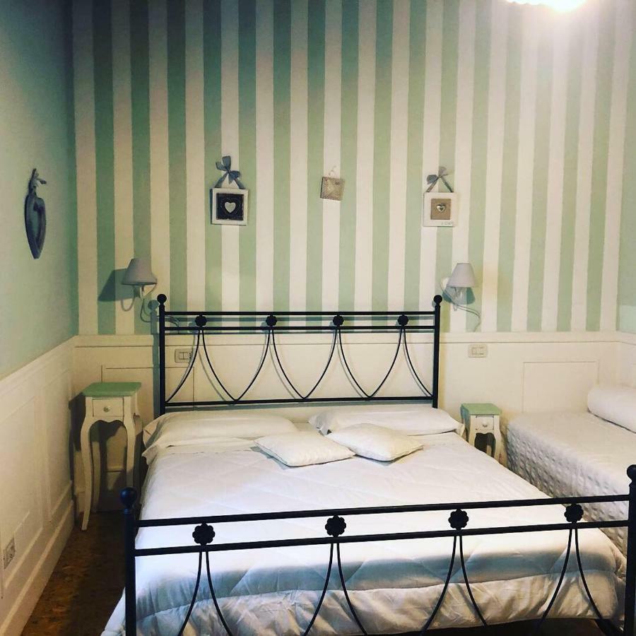 B & B Da Ferro Massarosa Bagian luar foto